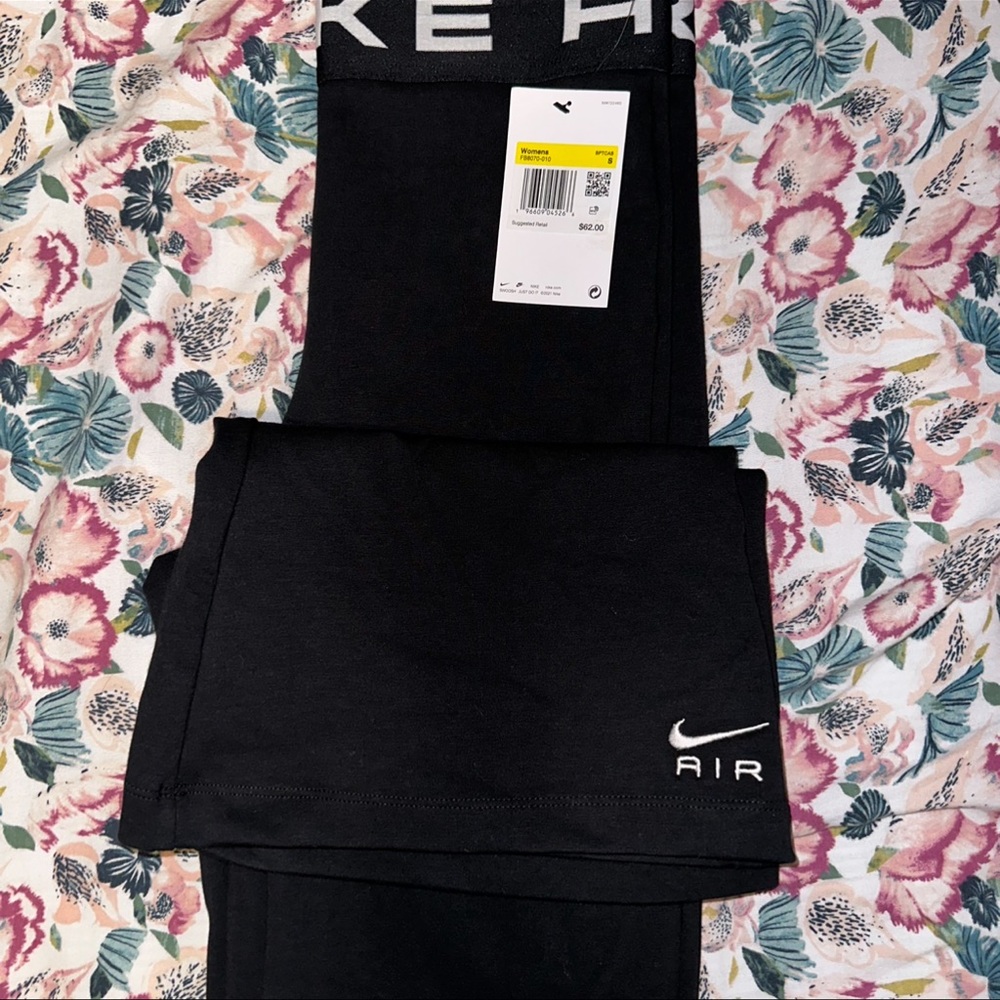 Nike High-Waisted Flared Leggings